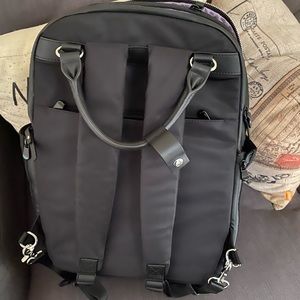 Lo & Sons Rowledge backpack black